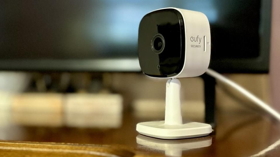 Reseña de la cámara Eufy Security Indoor Cam C120: una cámara asequible y compatible con HomeKit Secure Video.