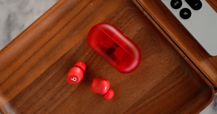 Beats Solo Buds disponibles en tiendas Apple seleccionadas a partir de hoy.