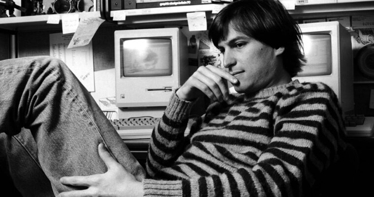 Mira imágenes inéditas de Steve Jobs hablando sobre el futuro de las computadoras en 1983 – ¡Imperdible!