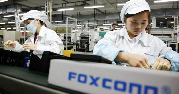 El aumento de la demanda de inteligencia artificial impulsa los beneficios del proveedor de Apple, Foxconn