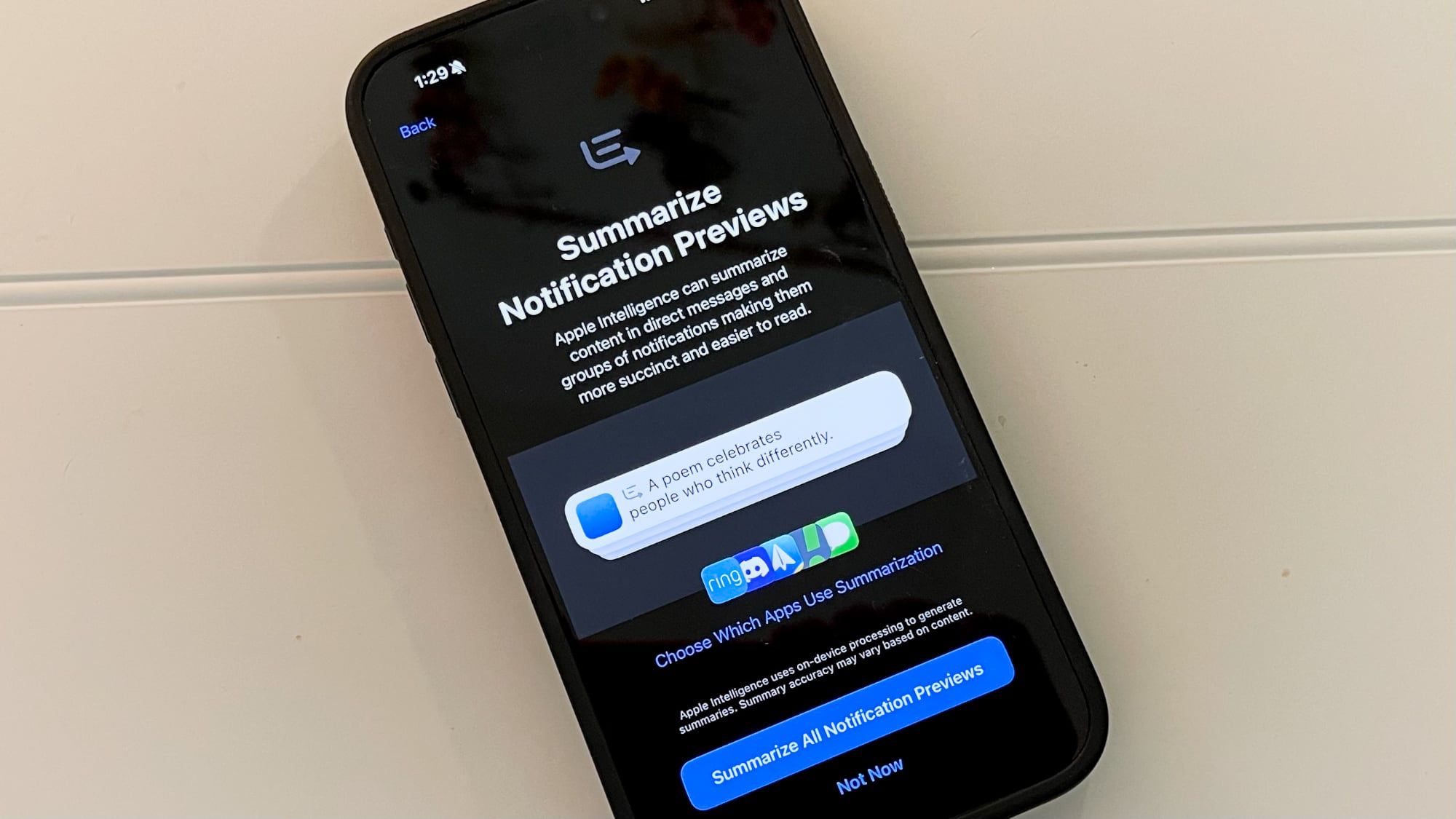 iOS 18.1 Beta ahora ofrece resúmenes de notificaciones para todas las aplicaciones – ¡Mejora tu experiencia móvil!